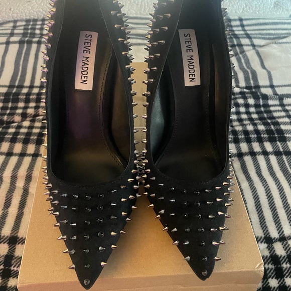 Steve Madden spiked heels - Picture 1 of 4
